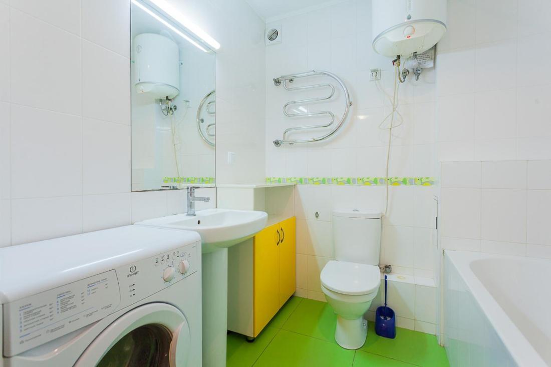Cozy Apartments Near Olympic Stadium 키예프 외부 사진