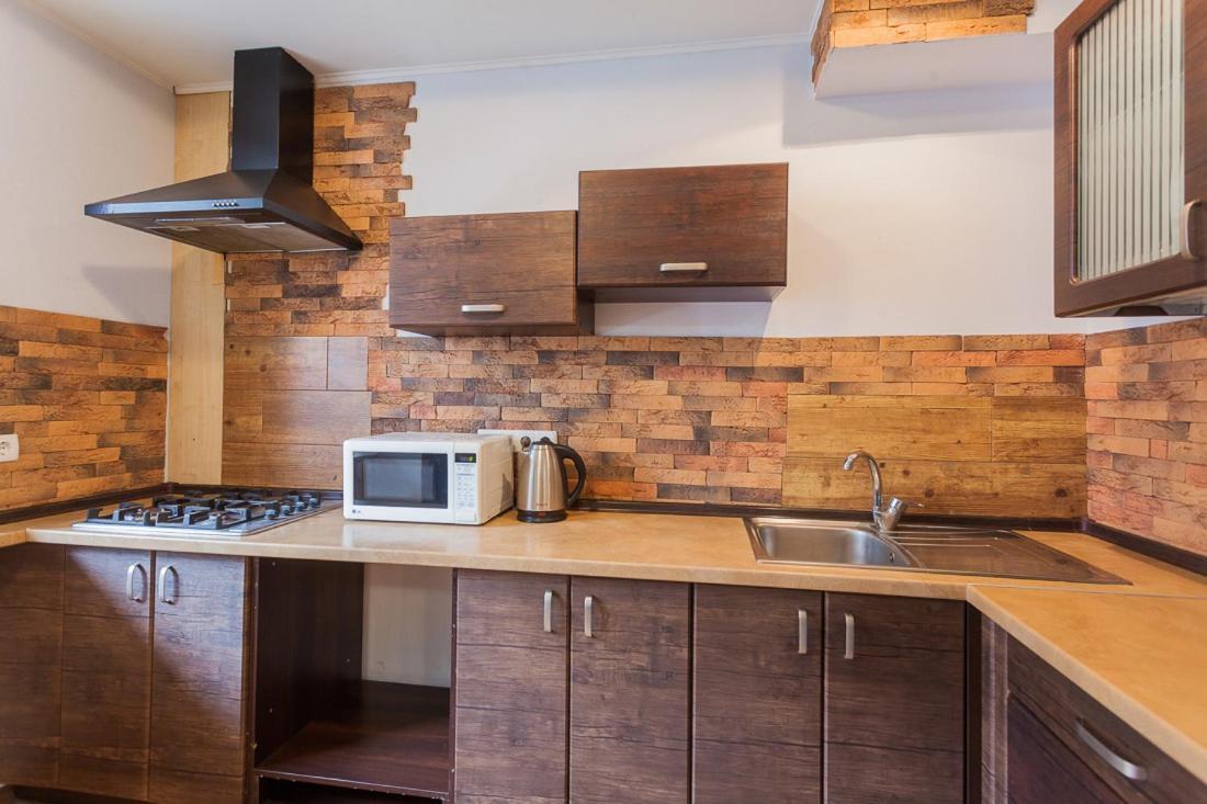 Cozy Apartments Near Olympic Stadium 키예프 외부 사진